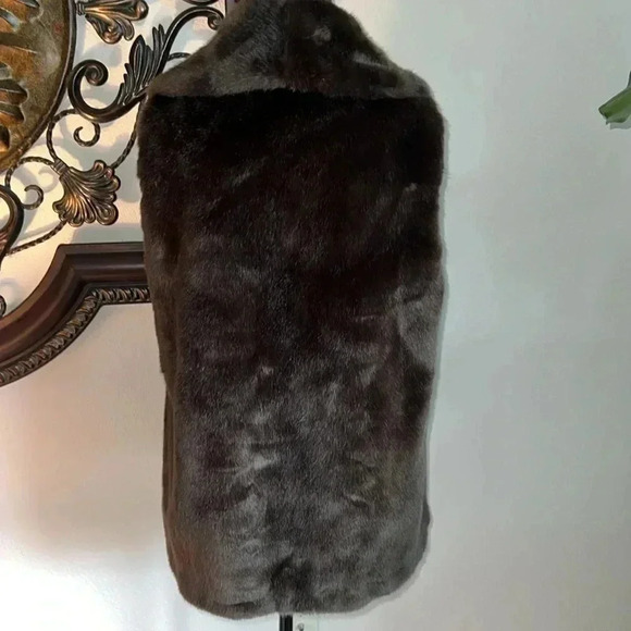 Donna Slayer’s Fabulous Furs Women’s 100% Faux Brown Mink Fur Vest Size … - Picture 7 of 14